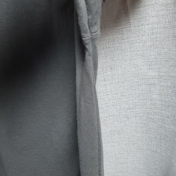 Men's Gray Under Armour Teeshirt - Picture 5 of 5